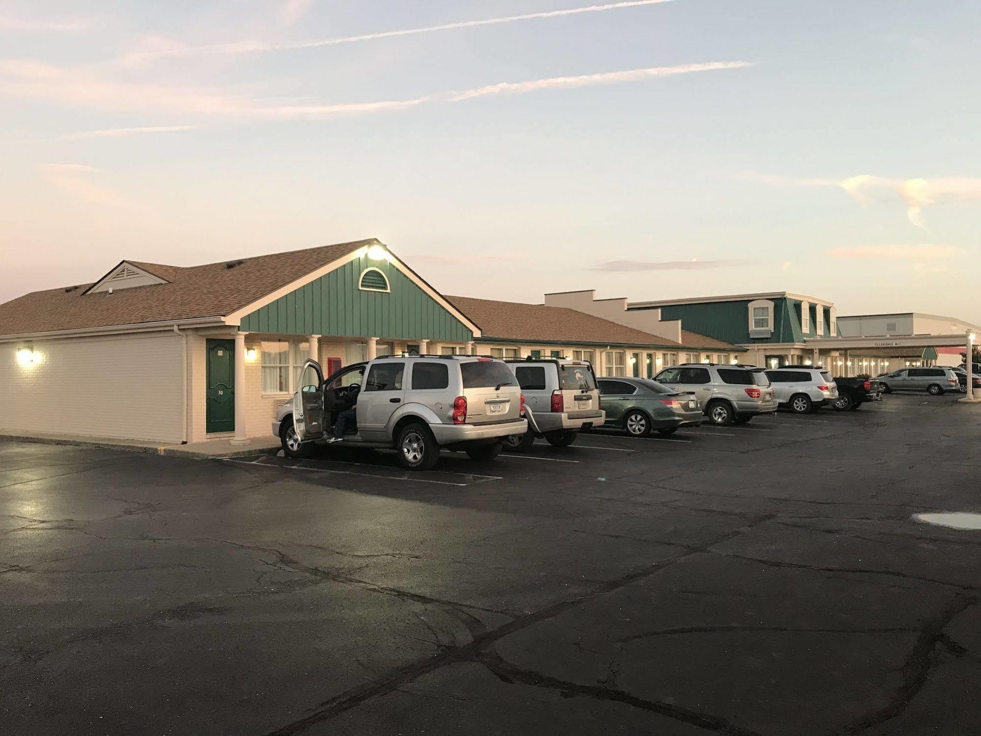 Budget Inn Daleville Bagian luar foto